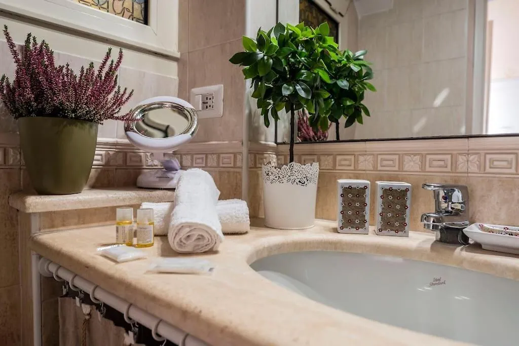 Colosseum 2Br Elegance And Charm Rome Apartment